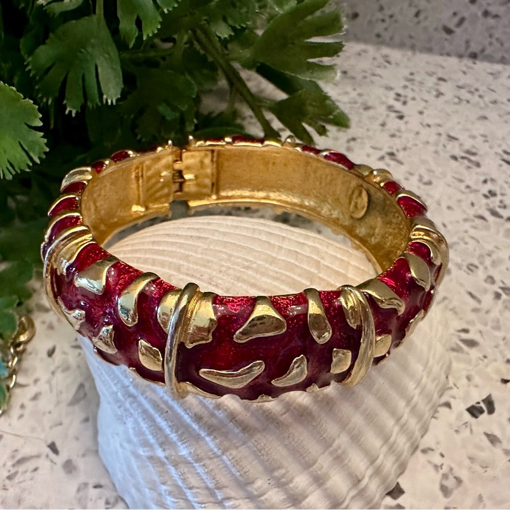 Graziano brand red Heart theme enamel bangle - Picture 2 of 5